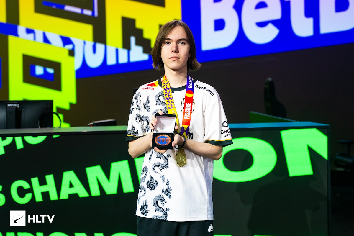 LPL 英语评论员 Kitty 分享等级形象：单人和二人组合31胜18负大师